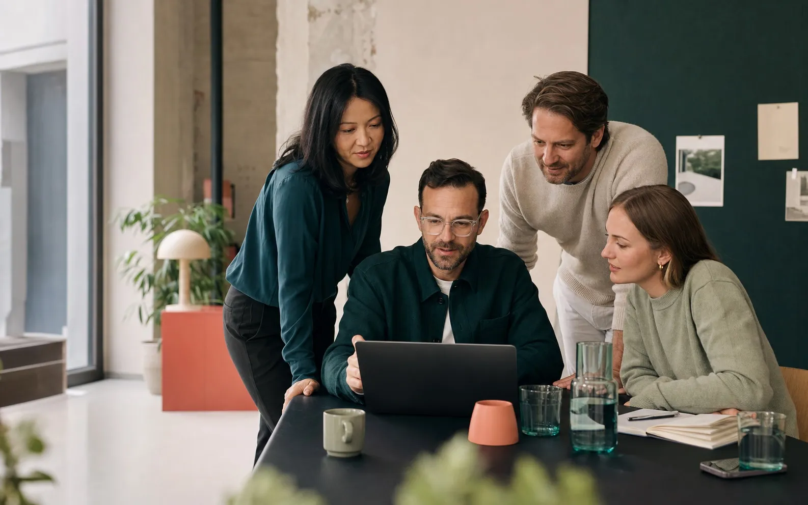 Recruiting-Team bei der gemeinsamen Arbeit